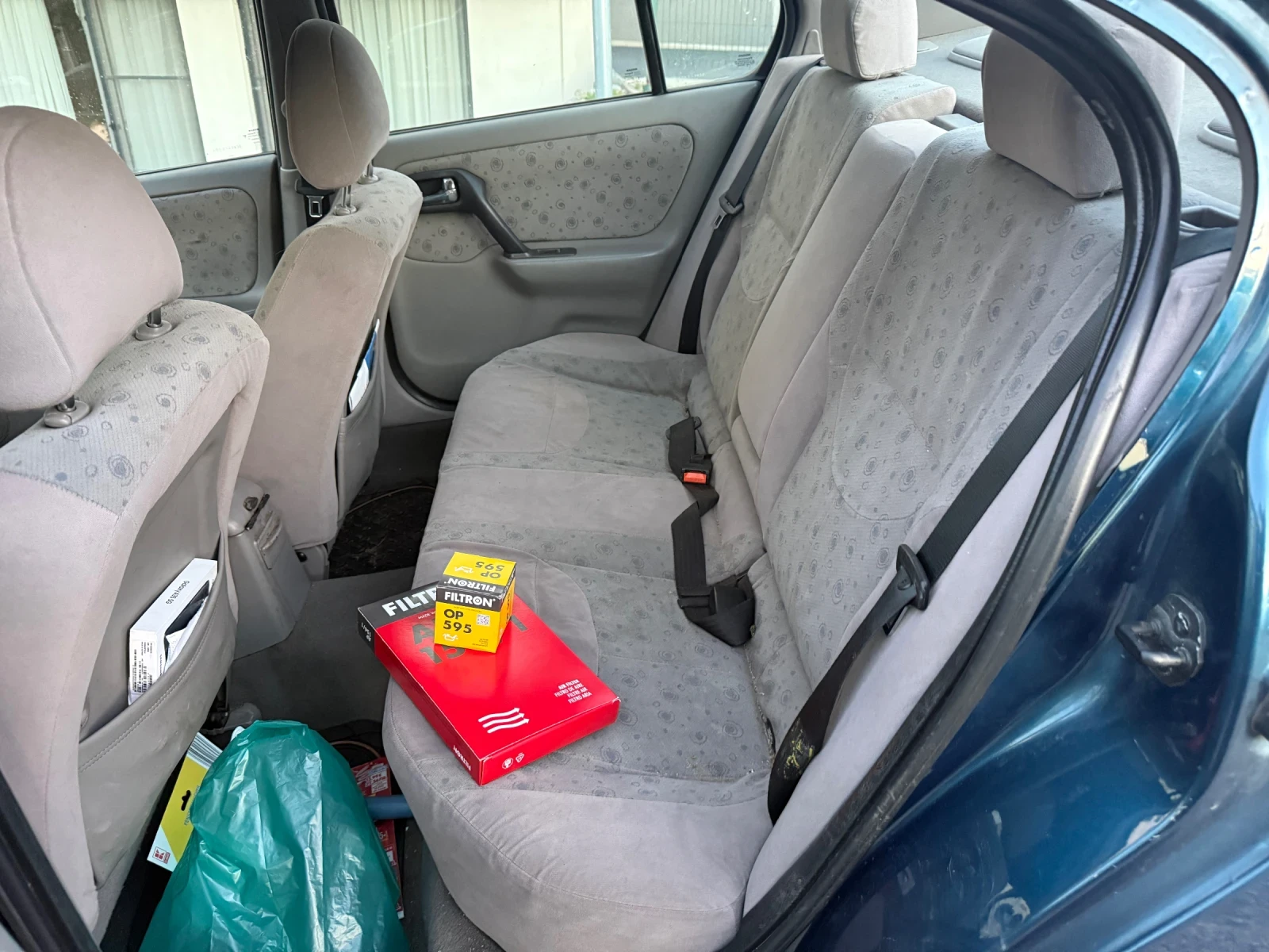 Nissan Primera 1.8i, снимка 9 - Автомобили и джипове - 54346496