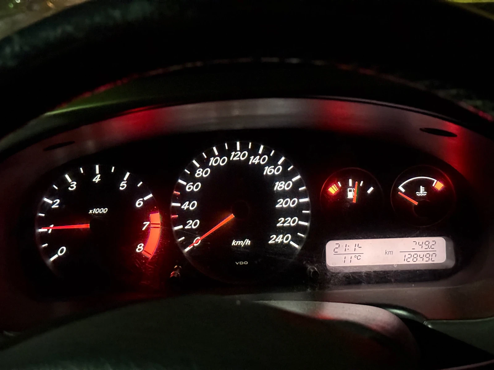 Nissan Primera 1.8i, снимка 10 - Автомобили и джипове - 54346496