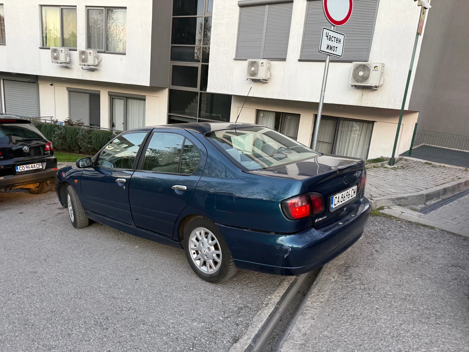 Nissan Primera 1.8i, снимка 2 - Автомобили и джипове - 54346496