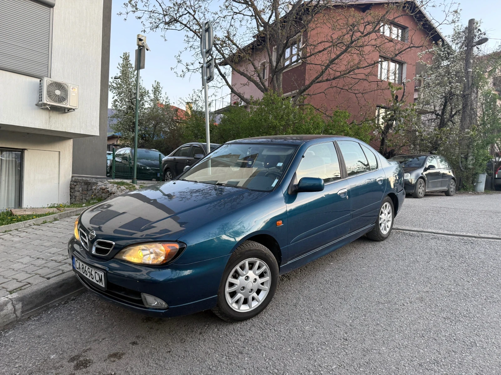 Nissan Primera 1.8i