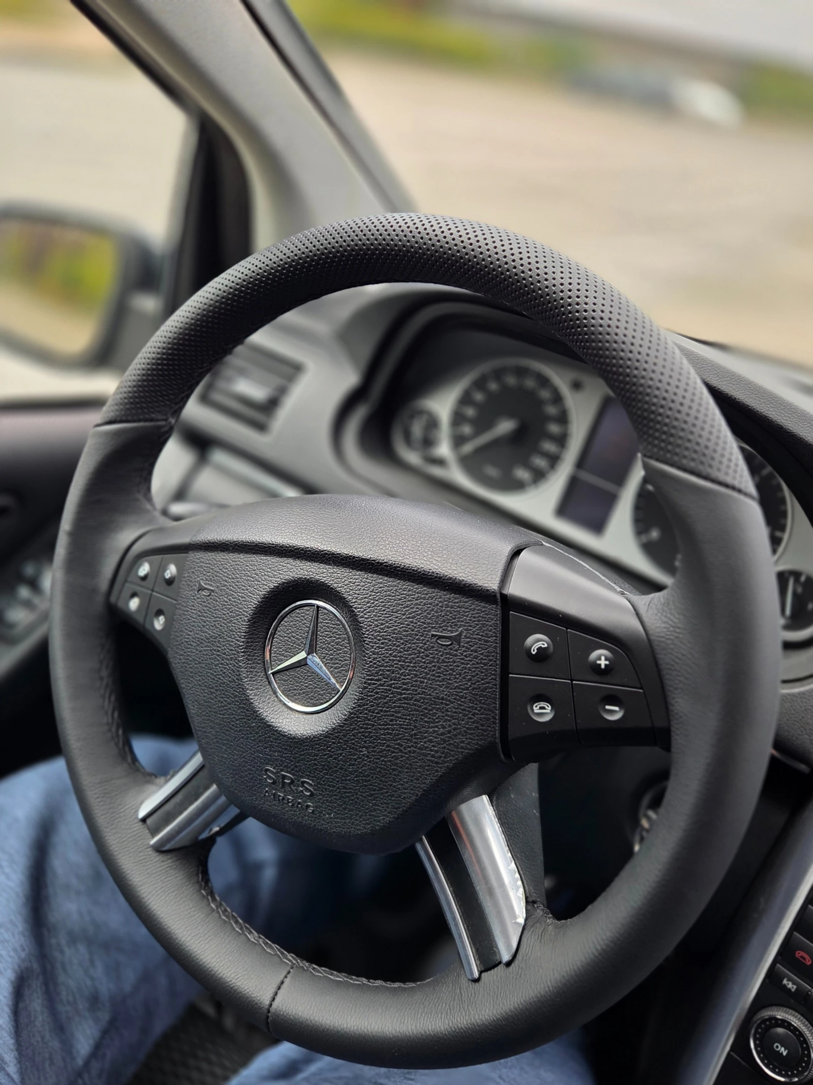 Mercedes-Benz B 200 CDI SPORT ОТЛИЧНА, снимка 11 - Автомобили и джипове - 54399128