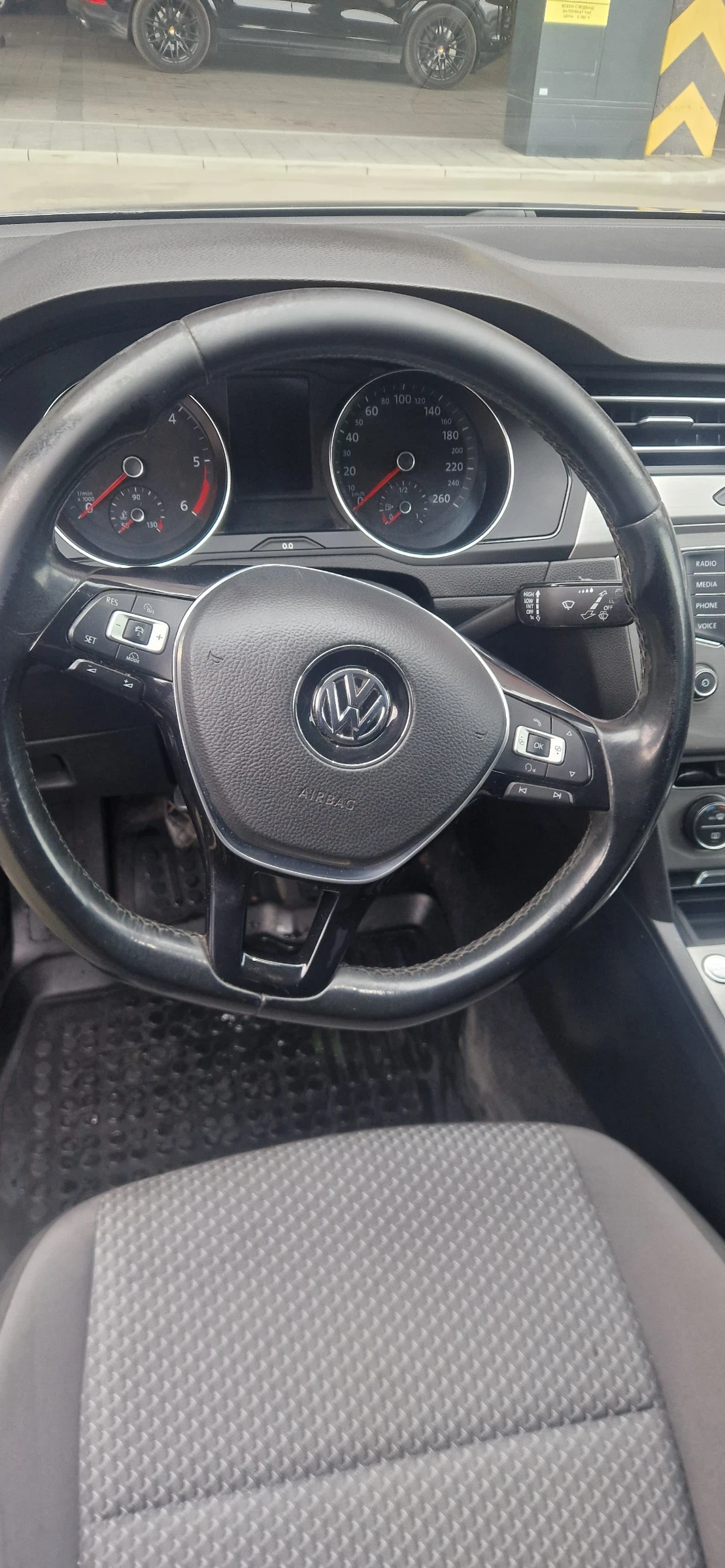 VW Passat, снимка 7 - Автомобили и джипове - 54574541