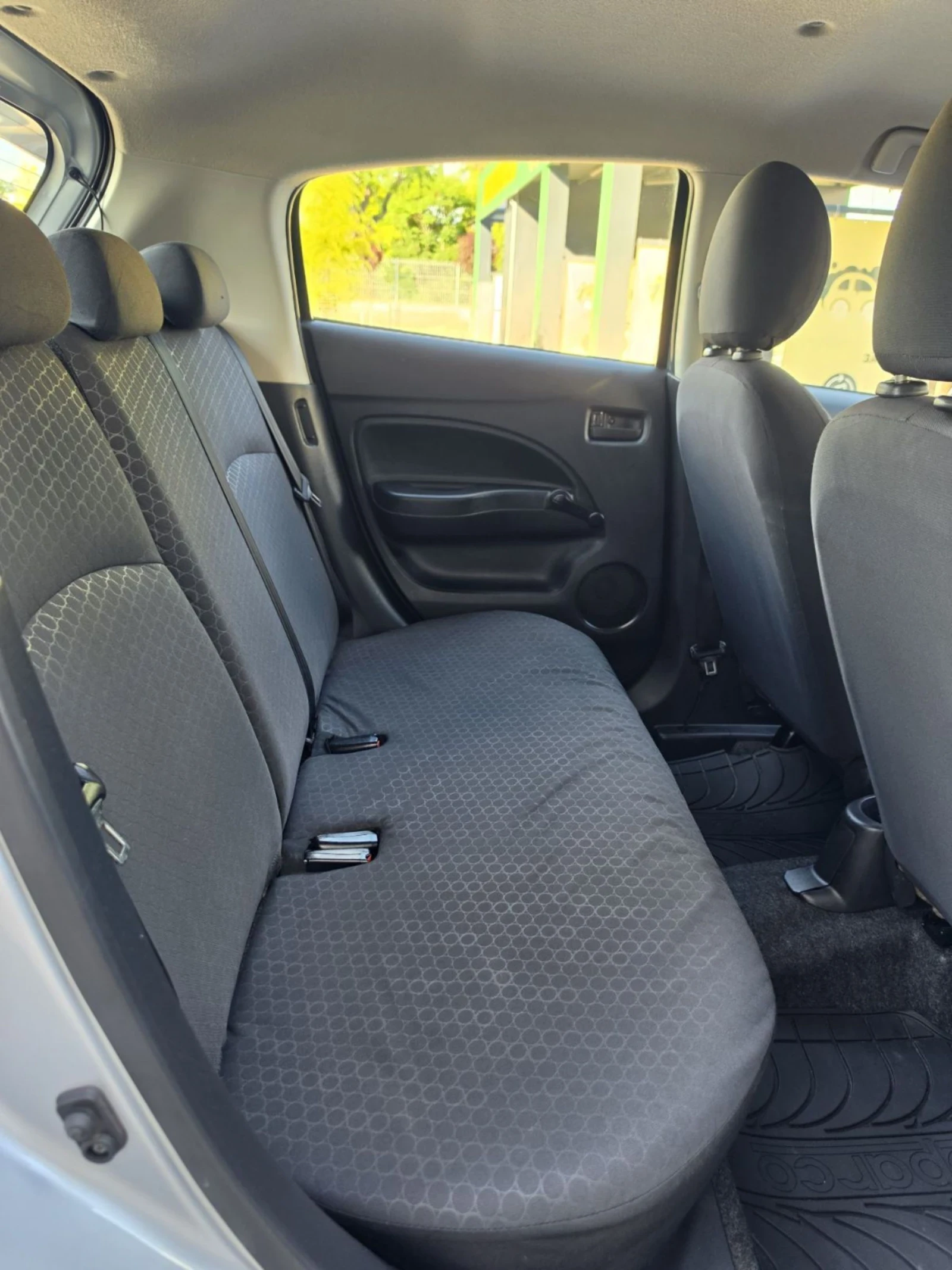 Mitsubishi Space star, снимка 10 - Автомобили и джипове - 54691819