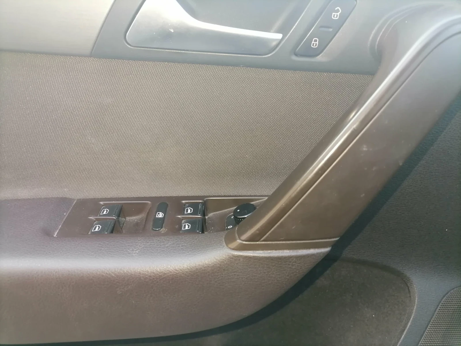 VW Passat 1.6, снимка 10 - Автомобили и джипове - 54777422