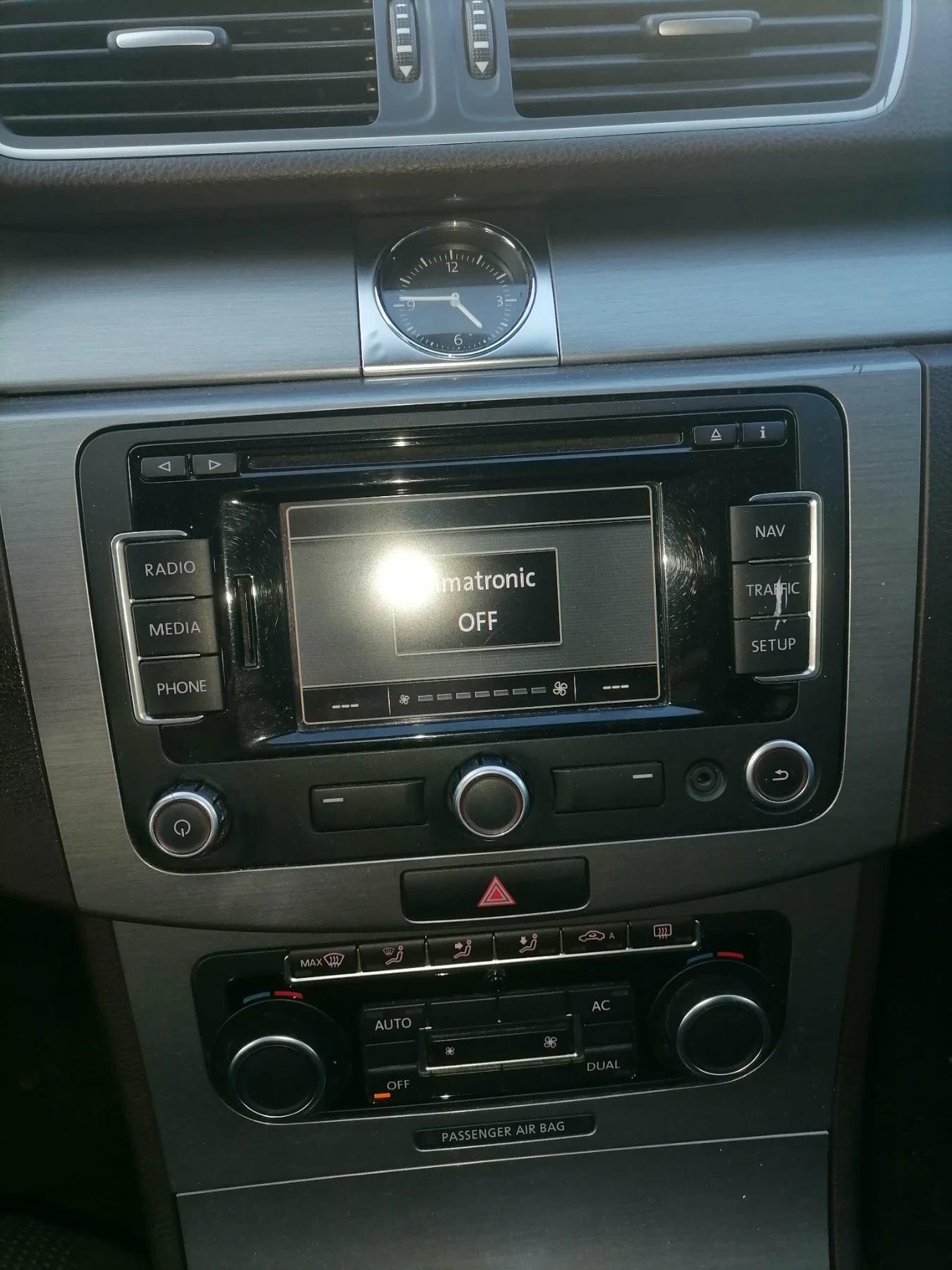 VW Passat 1.6, снимка 9 - Автомобили и джипове - 54777422