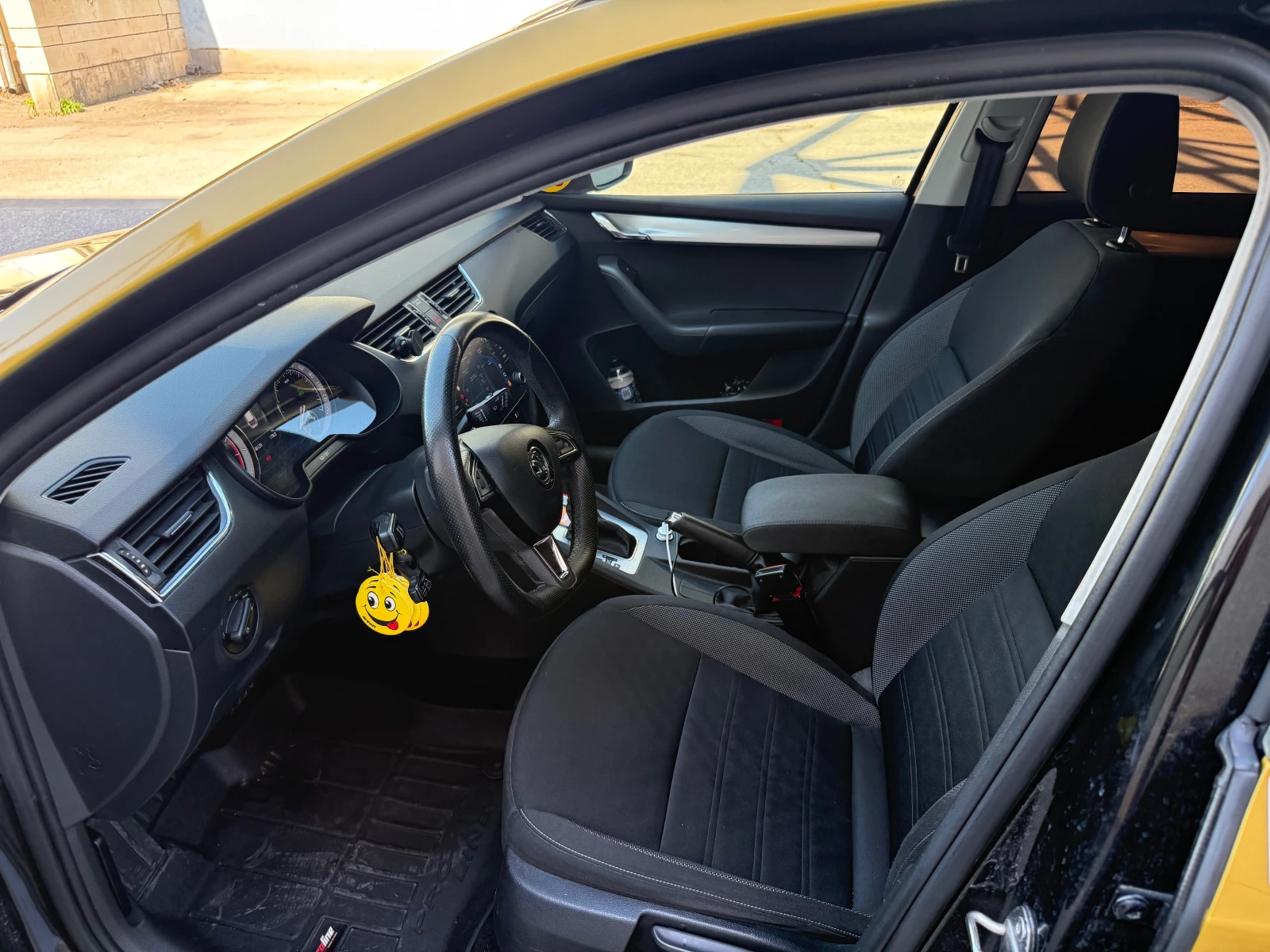 Skoda Octavia 1.5G-TEC DSG, снимка 11 - Автомобили и джипове - 54918893