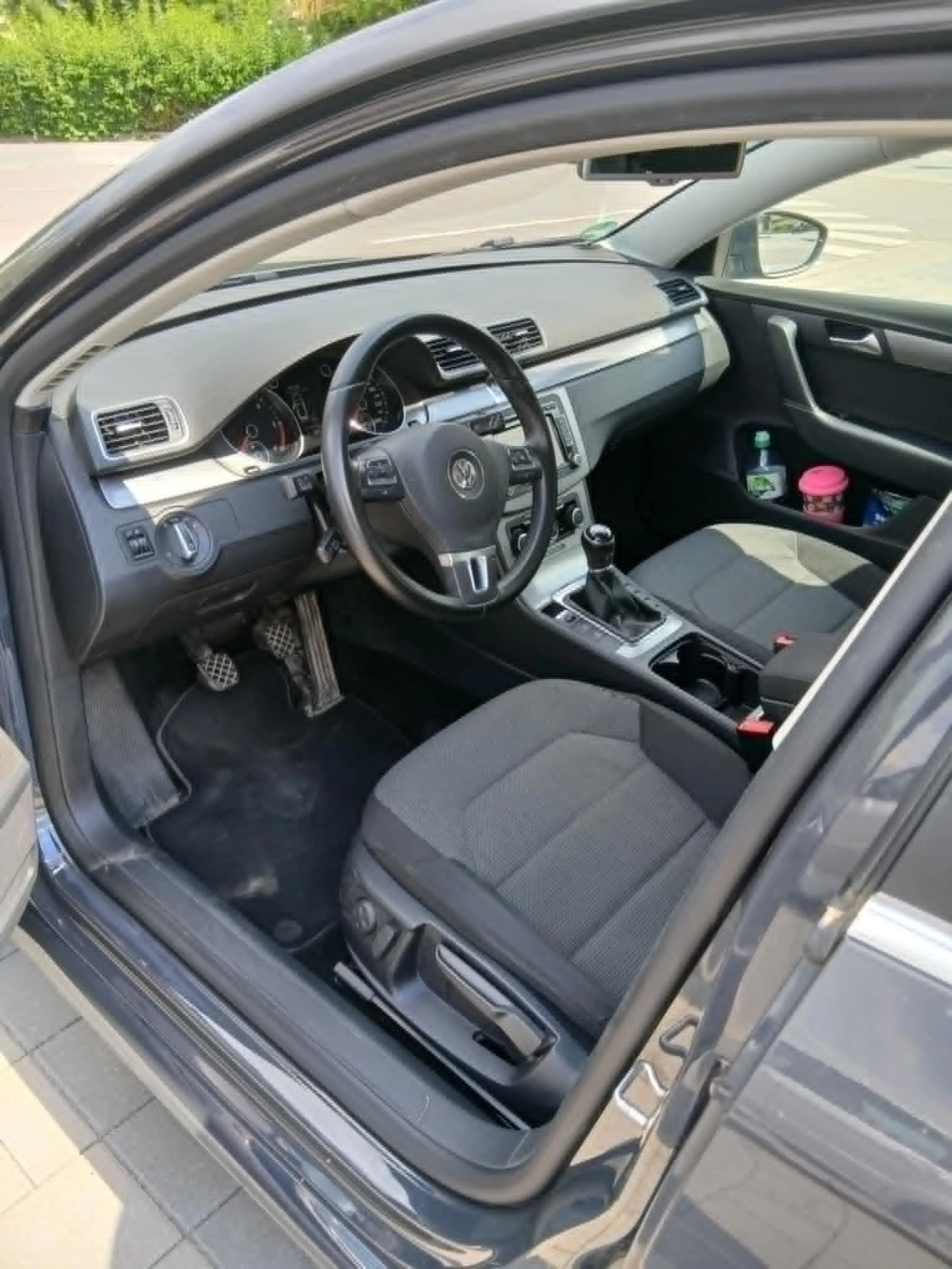 VW Passat 2.0 TDI, снимка 5 - Автомобили и джипове - 54966065