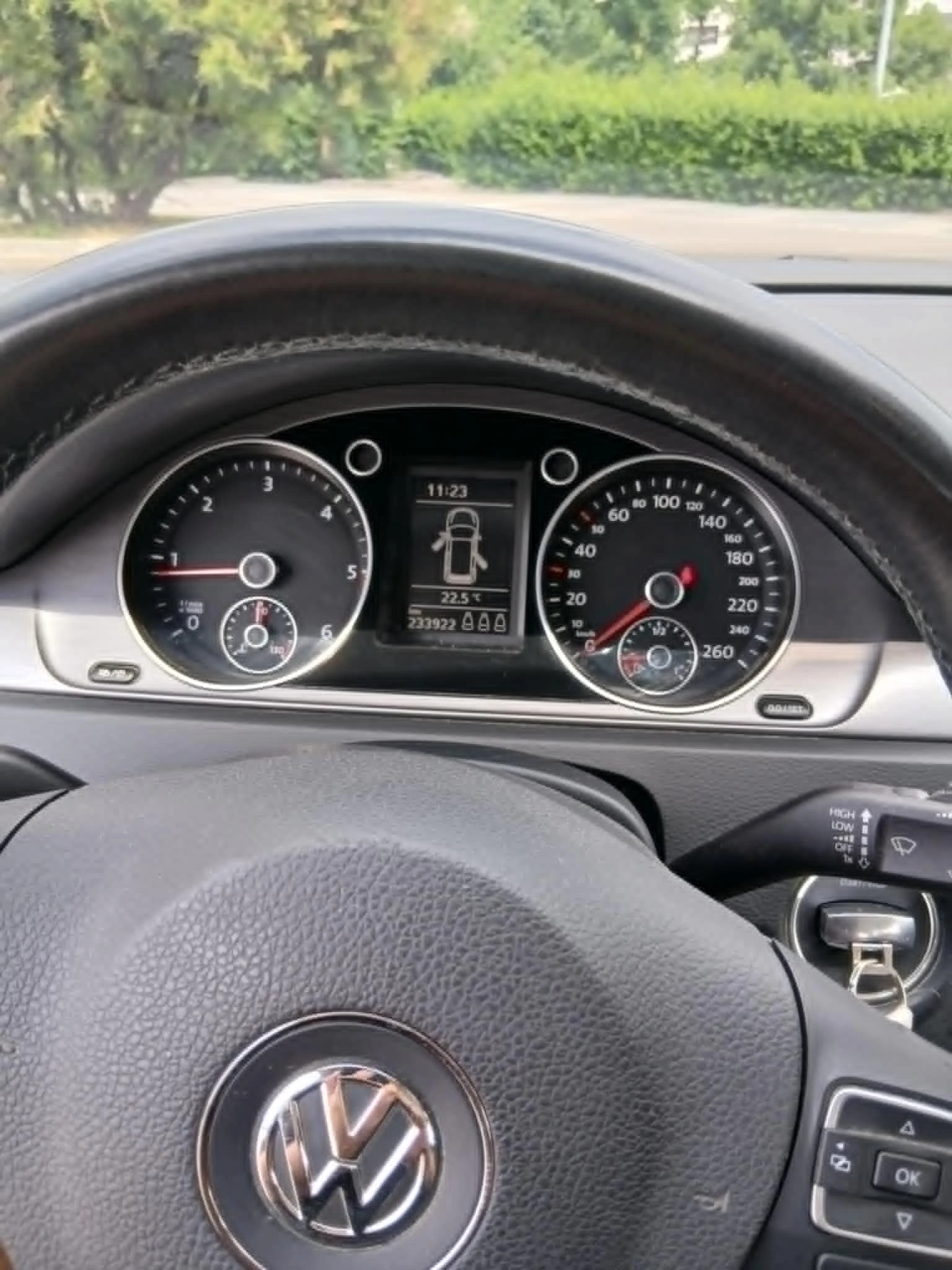 VW Passat 2.0 TDI, снимка 9 - Автомобили и джипове - 54966065