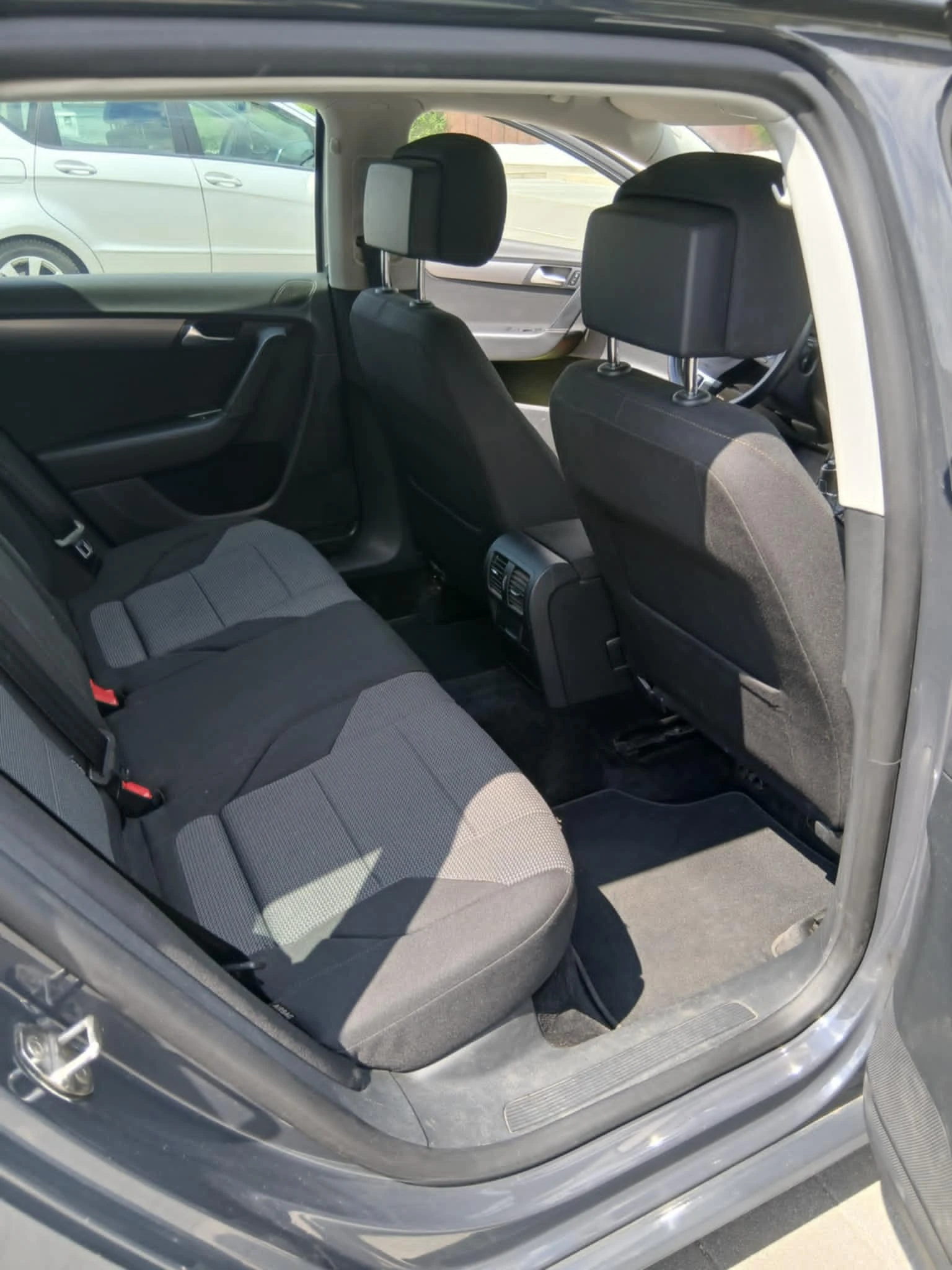 VW Passat 2.0 TDI, снимка 7 - Автомобили и джипове - 54966065