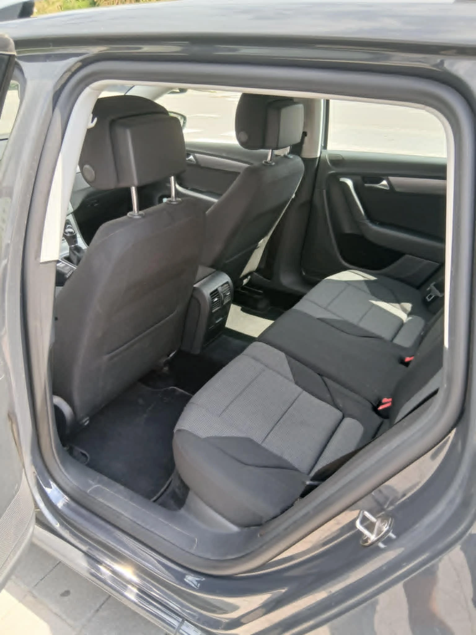 VW Passat 2.0 TDI, снимка 8 - Автомобили и джипове - 54966065