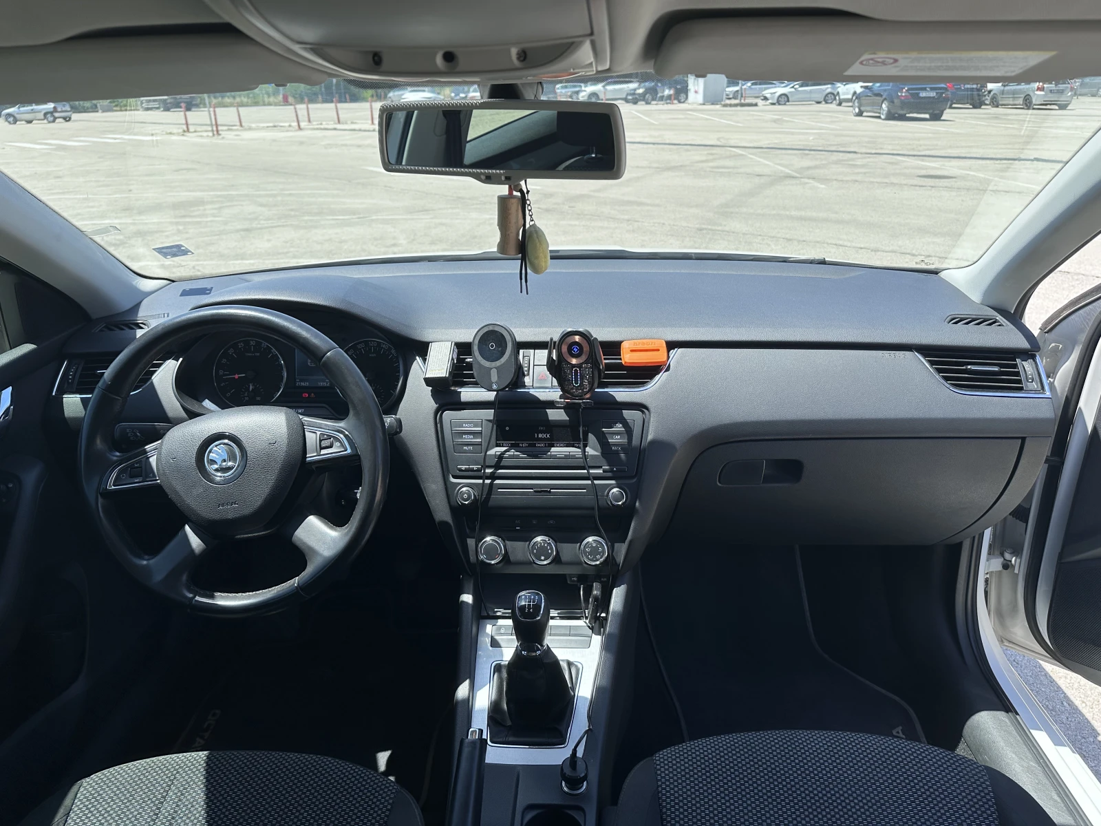 Skoda Octavia, снимка 10 - Автомобили и джипове - 55105348