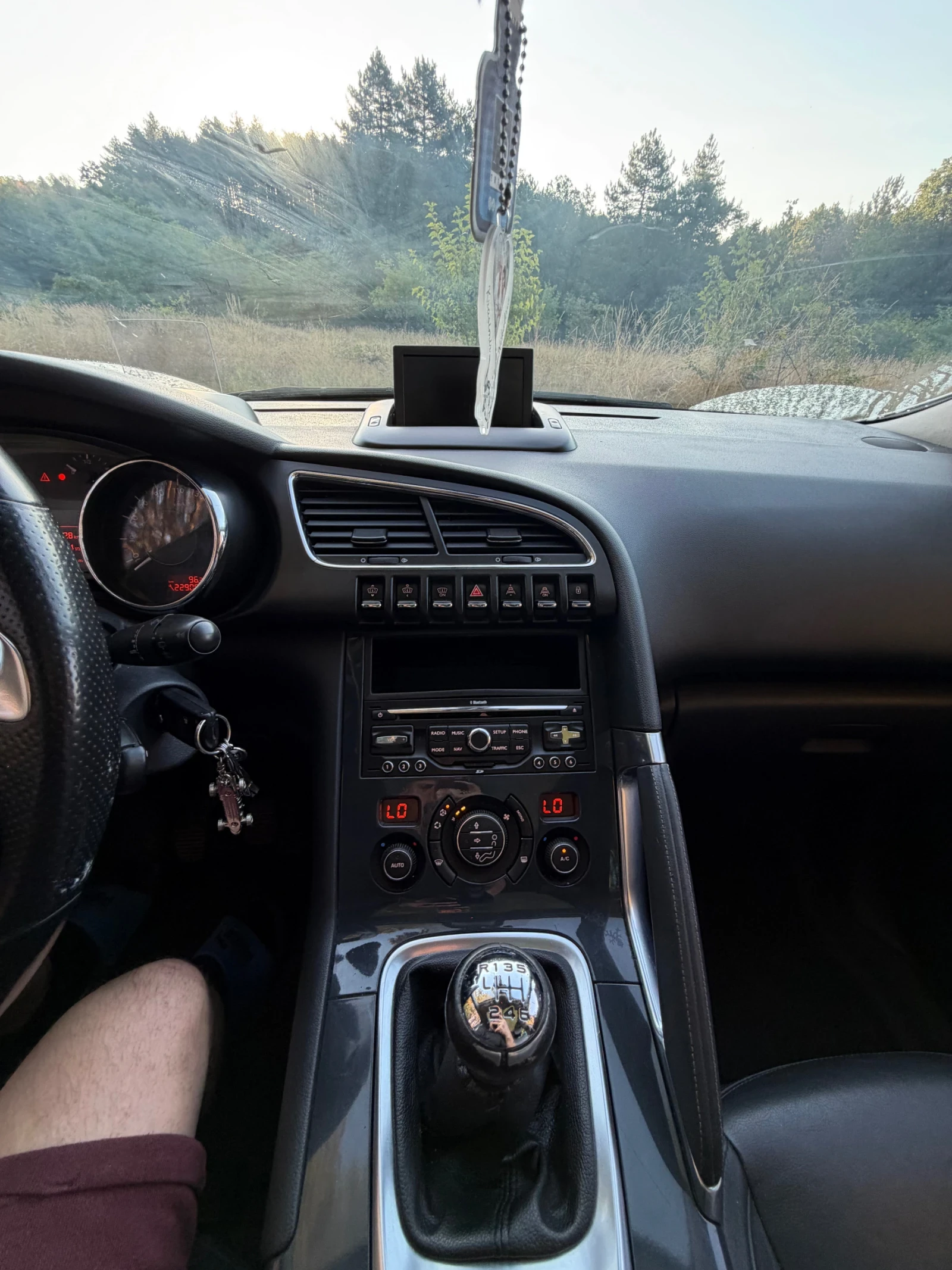 Peugeot 3008 Пежо 3008 1, 6 HDI 2015, снимка 10 - Автомобили и джипове - 55706185