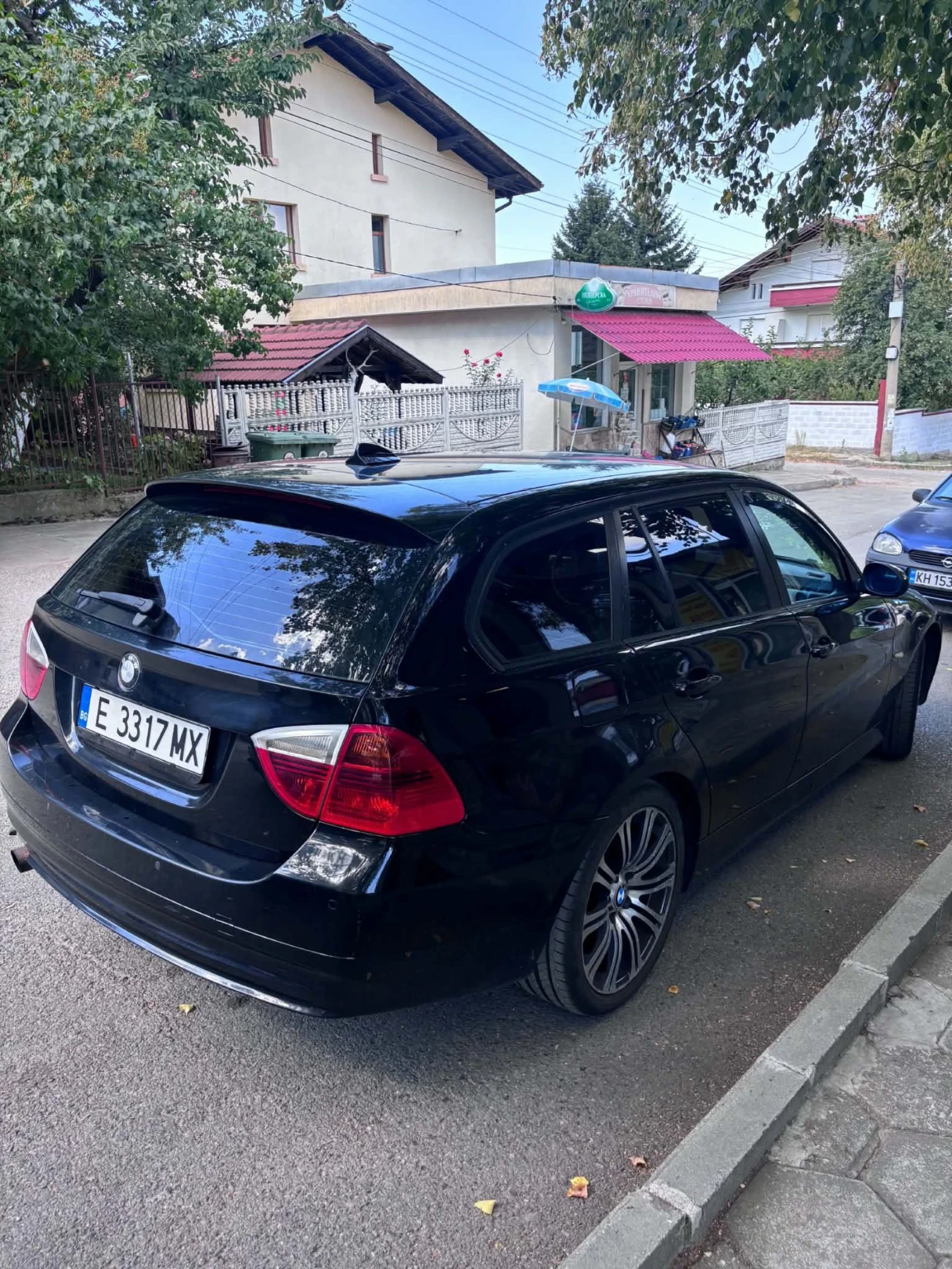 BMW 320 E91 2.0d, снимка 4 - Автомобили и джипове - 55855801