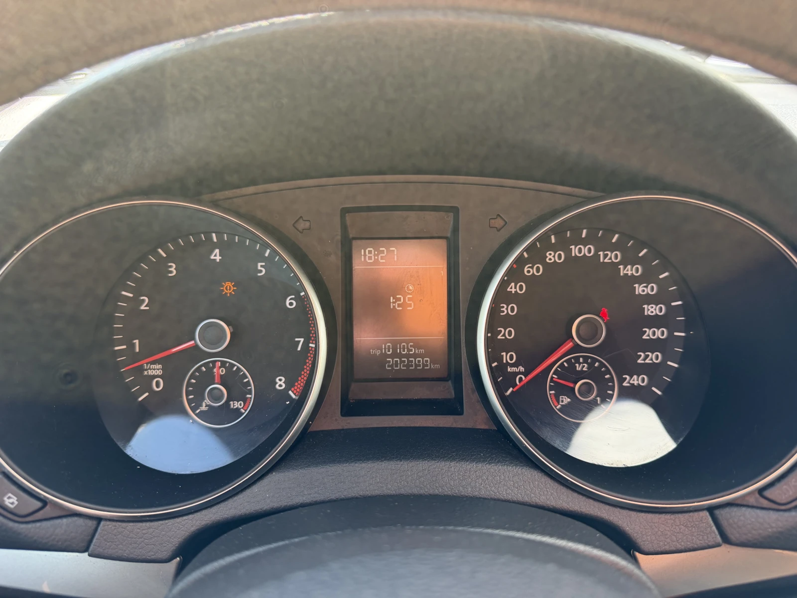 VW Golf 1.6* ГАЗ* РЕГИСТРИРАН* * * , снимка 15 - Автомобили и джипове - 55948626