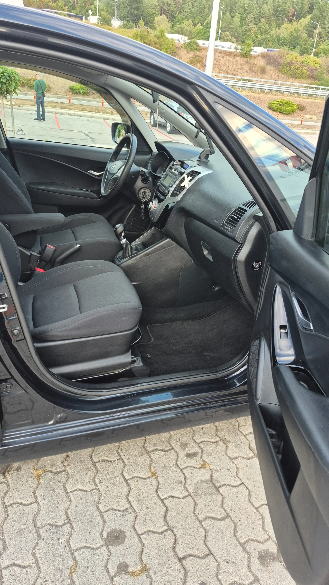 Hyundai Ix20, снимка 12 - Автомобили и джипове - 56247520