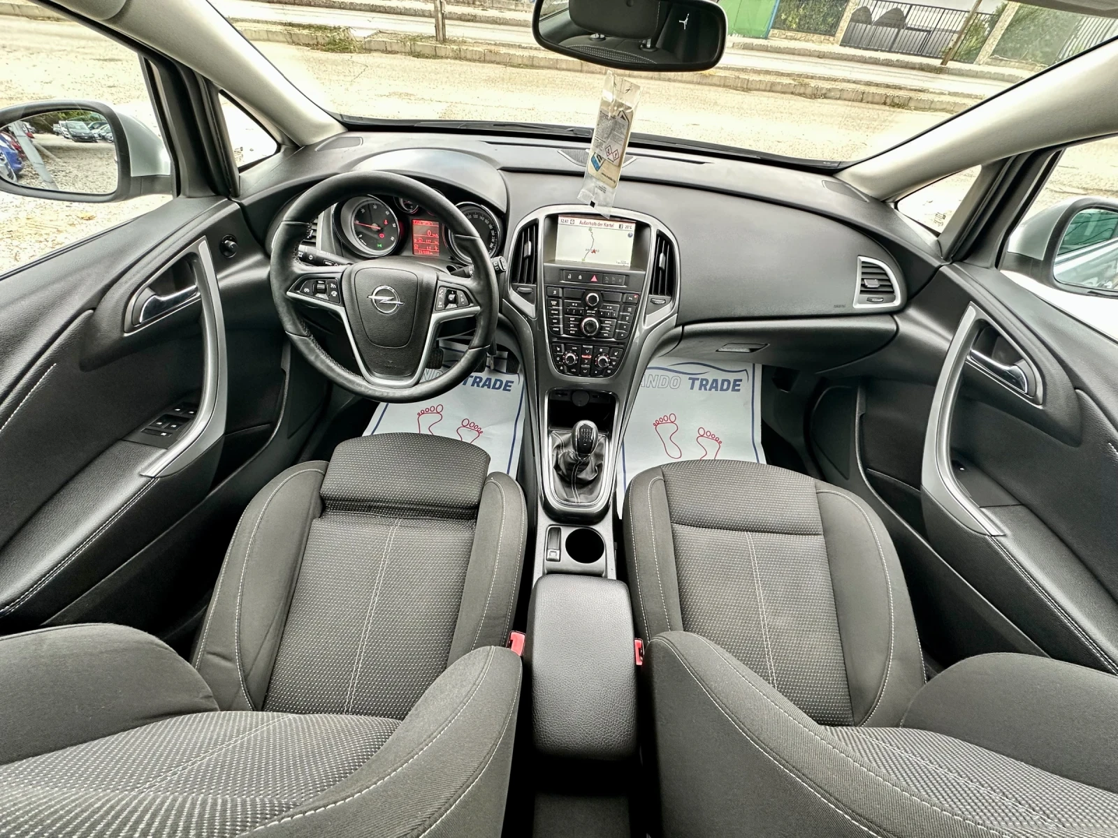 Opel Astra 1.7 CDTI, снимка 9 - Автомобили и джипове - 56311903