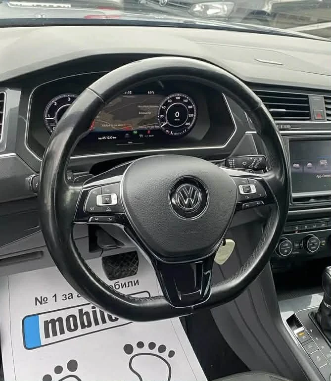 VW Tiguan 2.0 TDI 4MOTION, снимка 9 - Автомобили и джипове - 53953127