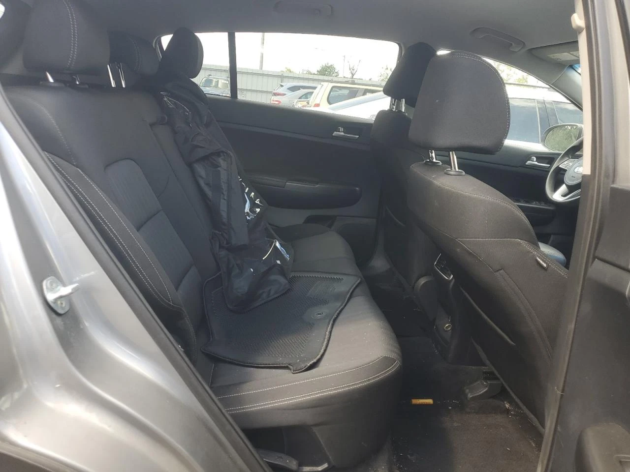 Kia Sportage 2.4* LX - изображение 10