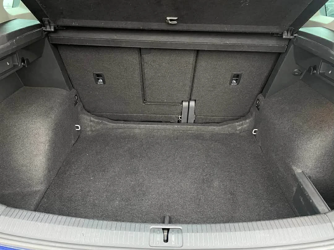 VW Tiguan 2.0 TDI 4MOTION, снимка 17 - Автомобили и джипове - 53953127