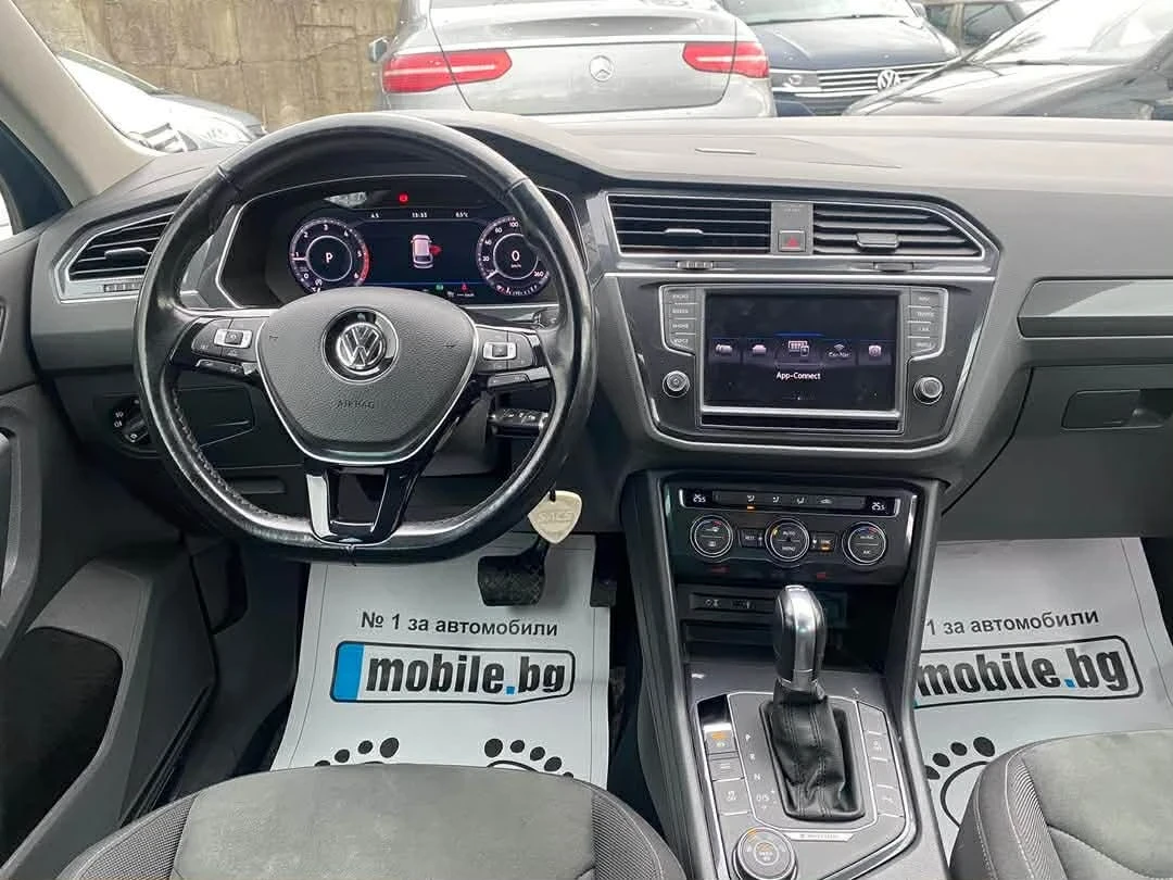VW Tiguan 2.0 TDI 4MOTION, снимка 8 - Автомобили и джипове - 53953127