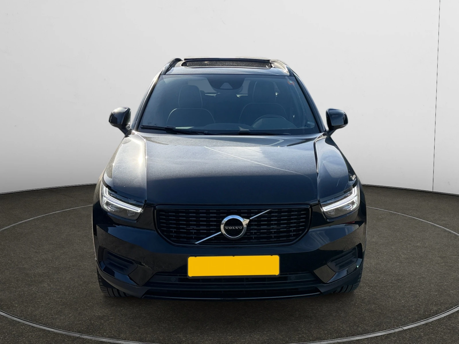 Volvo XC40 T5 R-Design, снимка 7 - Автомобили и джипове - 54467140