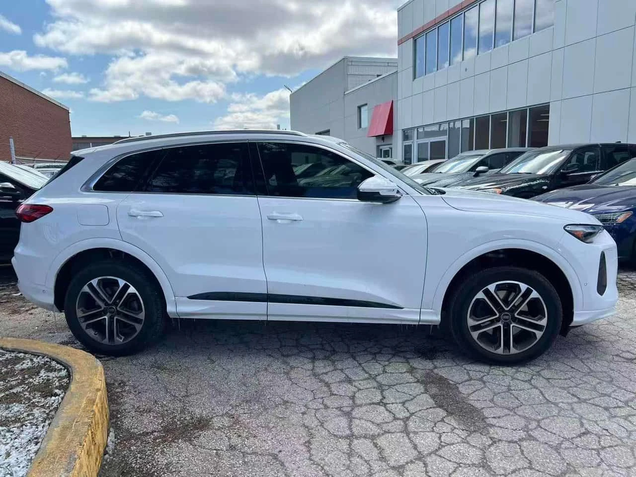 Audi Q5 Progressiv/ПАНОРАМА/ДИСТРОНИК/360, снимка 4 - Автомобили и джипове - 54615324
