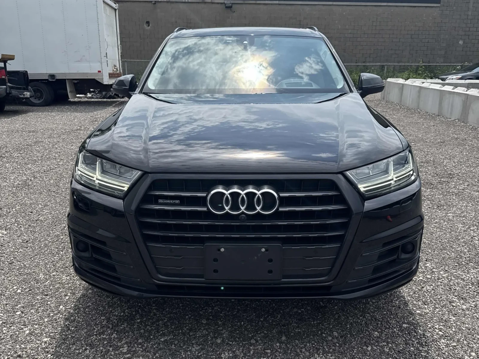 Audi Q7 Technik * Keyless * CARFAX * АВТО КРЕДИТ * , снимка 2 - Автомобили и джипове - 54897100