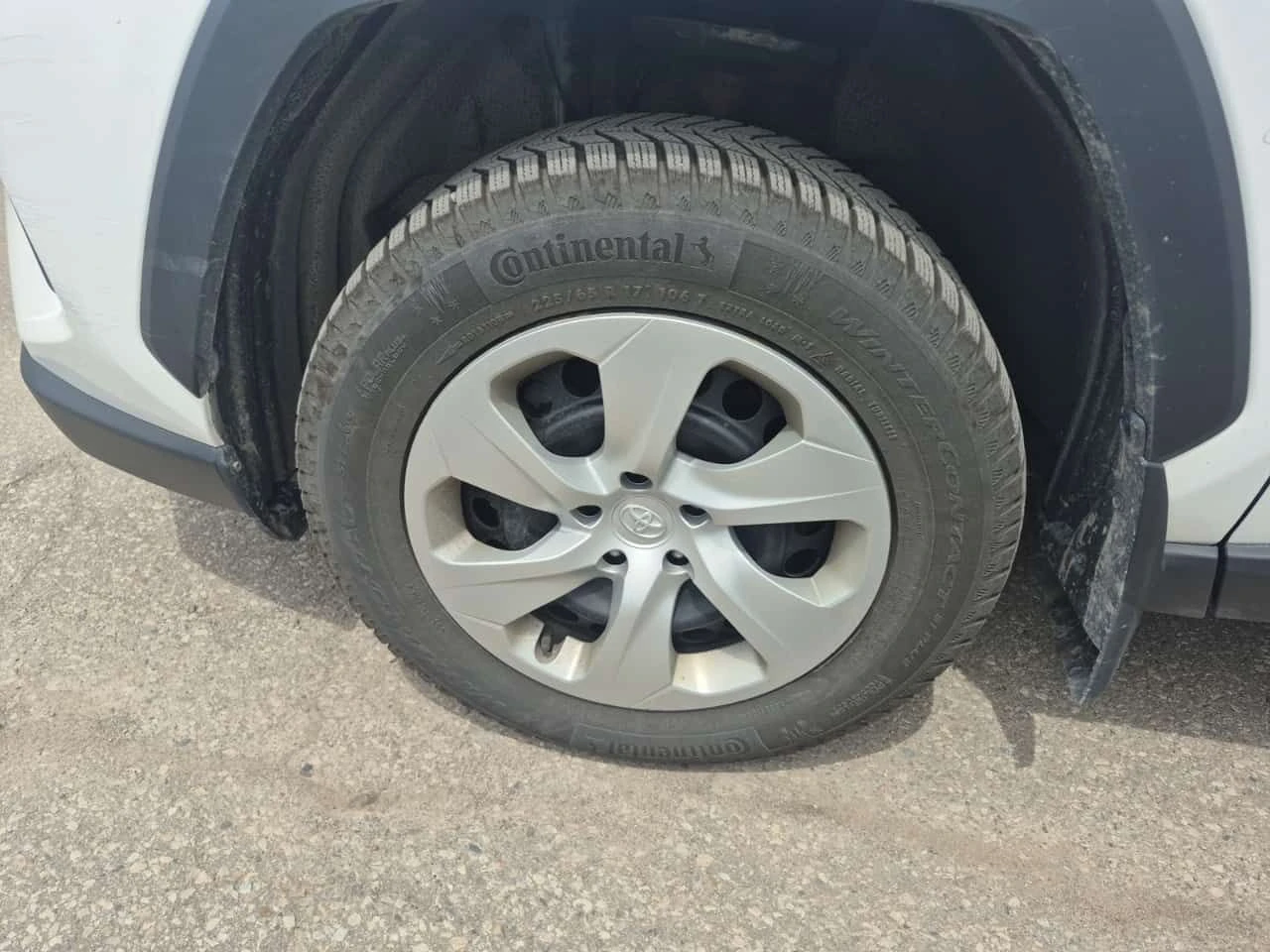Toyota Rav4 * LE 2.L * CARFAX * 2 КЛЮЧА * АВТОКРЕДИТ * , снимка 5 - Автомобили и джипове - 55049292