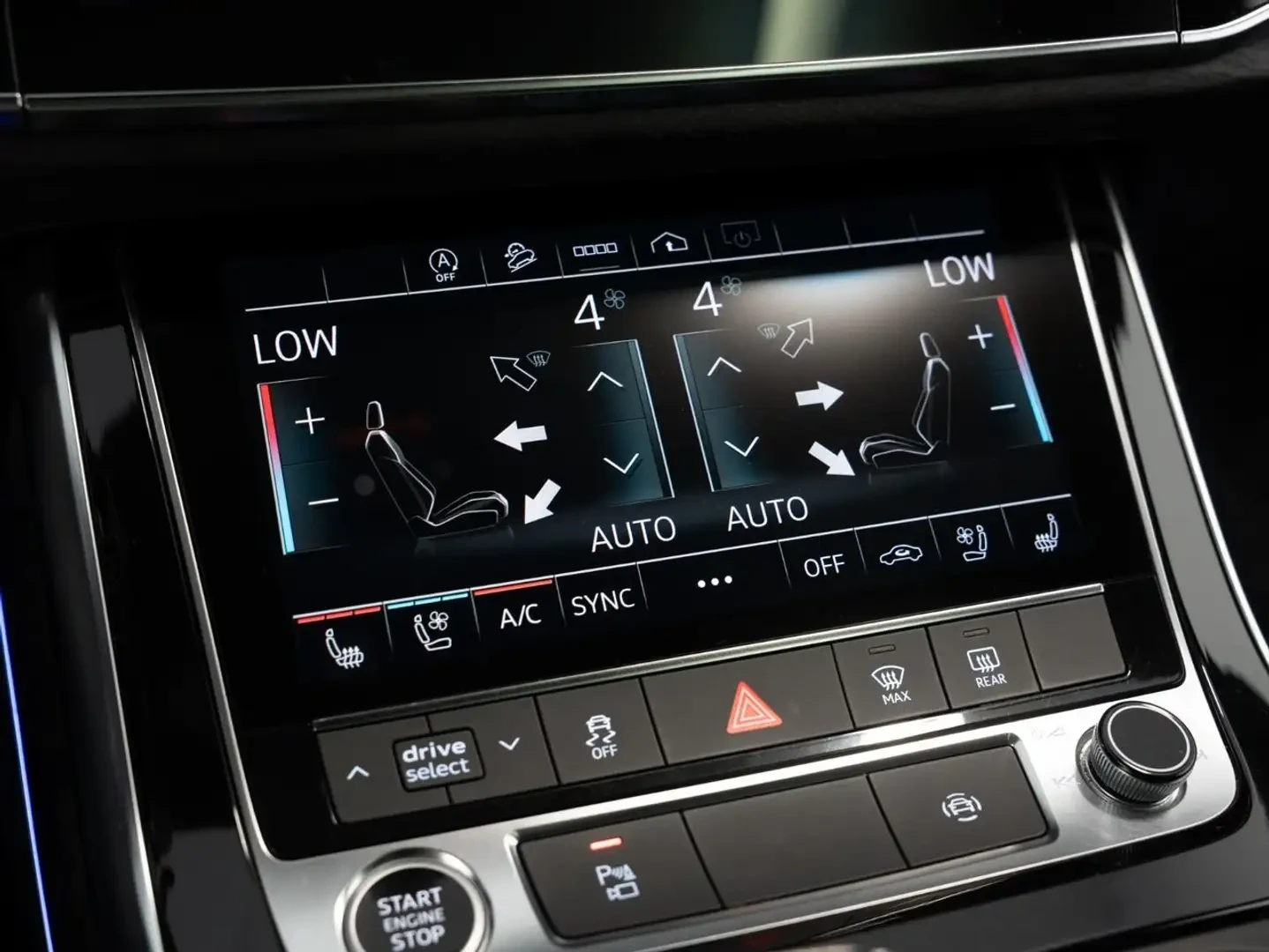 Audi Q8 55TFSI* MATRIX* S* LINE* ОБДУХВАНЕ* ДИСТРОНИК* , снимка 13 - Автомобили и джипове - 55546903