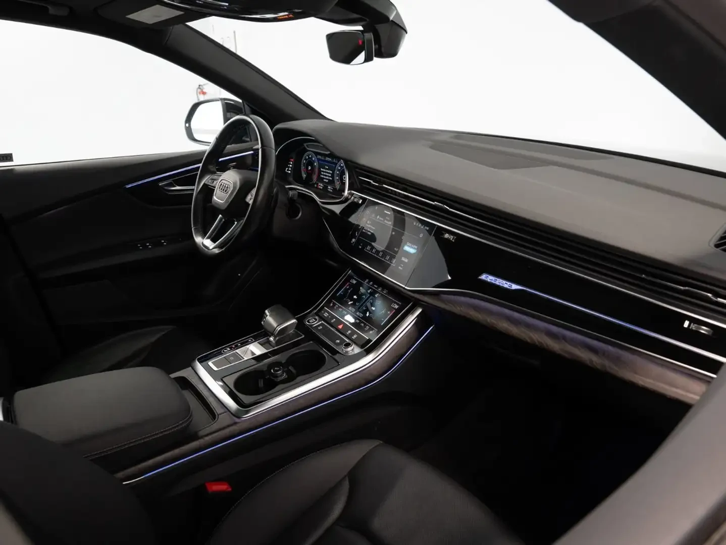 Audi Q8 55TFSI* MATRIX* S* LINE* ОБДУХВАНЕ* ДИСТРОНИК* , снимка 9 - Автомобили и джипове - 55546903