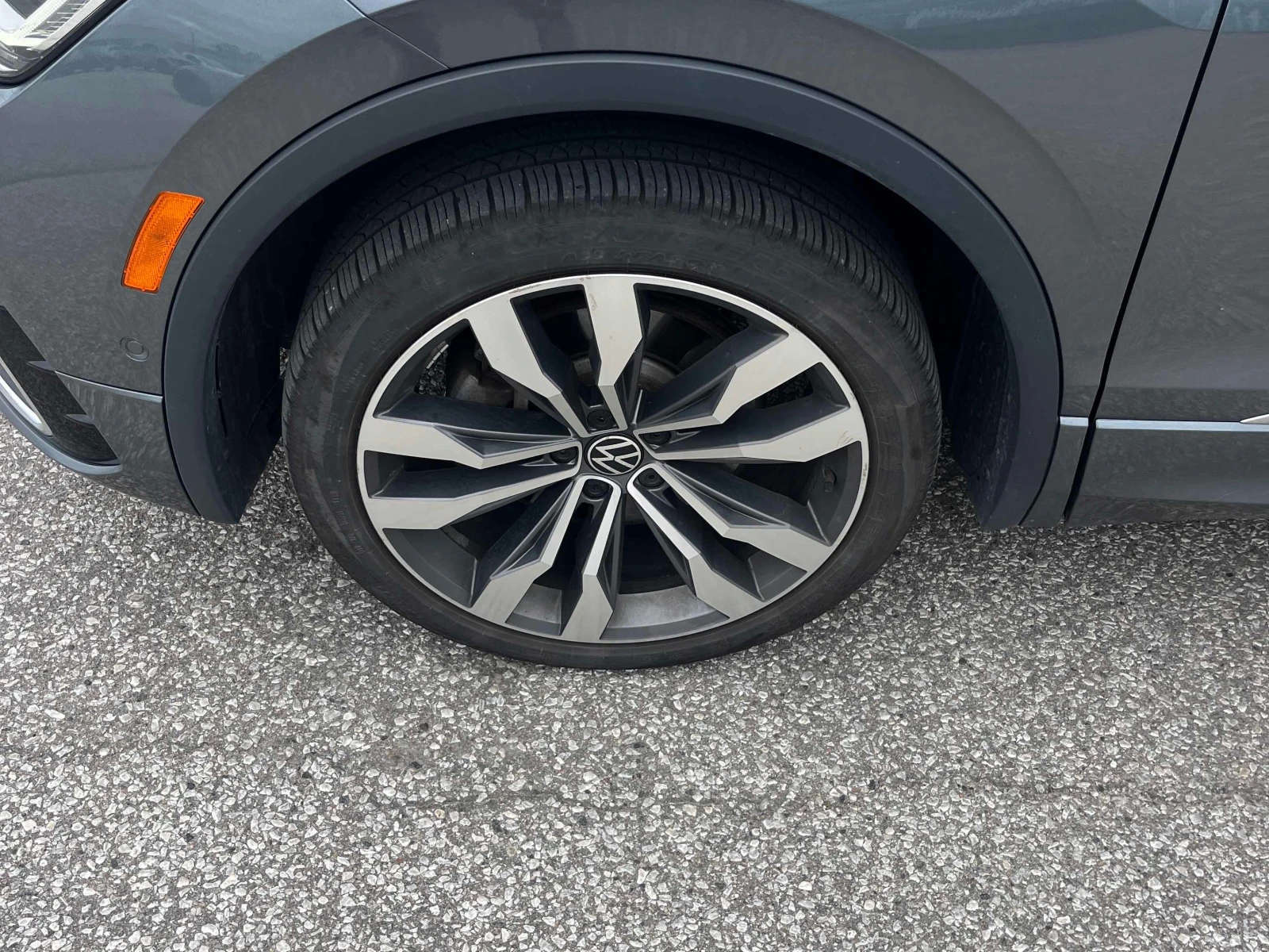 VW Tiguan Highline R Line / ПАНОРАМА / ОБДУХВАНЕ / CARFAX , снимка 6 - Автомобили и джипове - 56116743