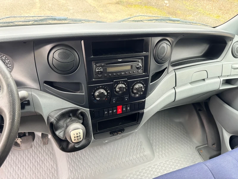 Iveco Daily Климатик* Седалка на Килограми* Сервизна История, снимка 14 - Бусове и автобуси - 53273325