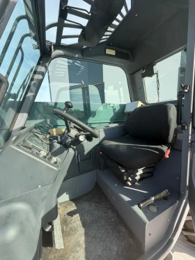 Телескопичен товарач Bobcat T40170, снимка 9