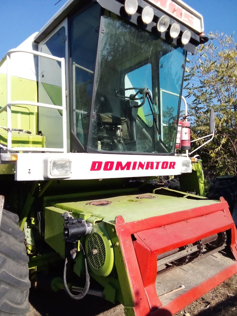 Комбайн Claas 108SL, снимка 2 - Селскостопанска техника - 47756970