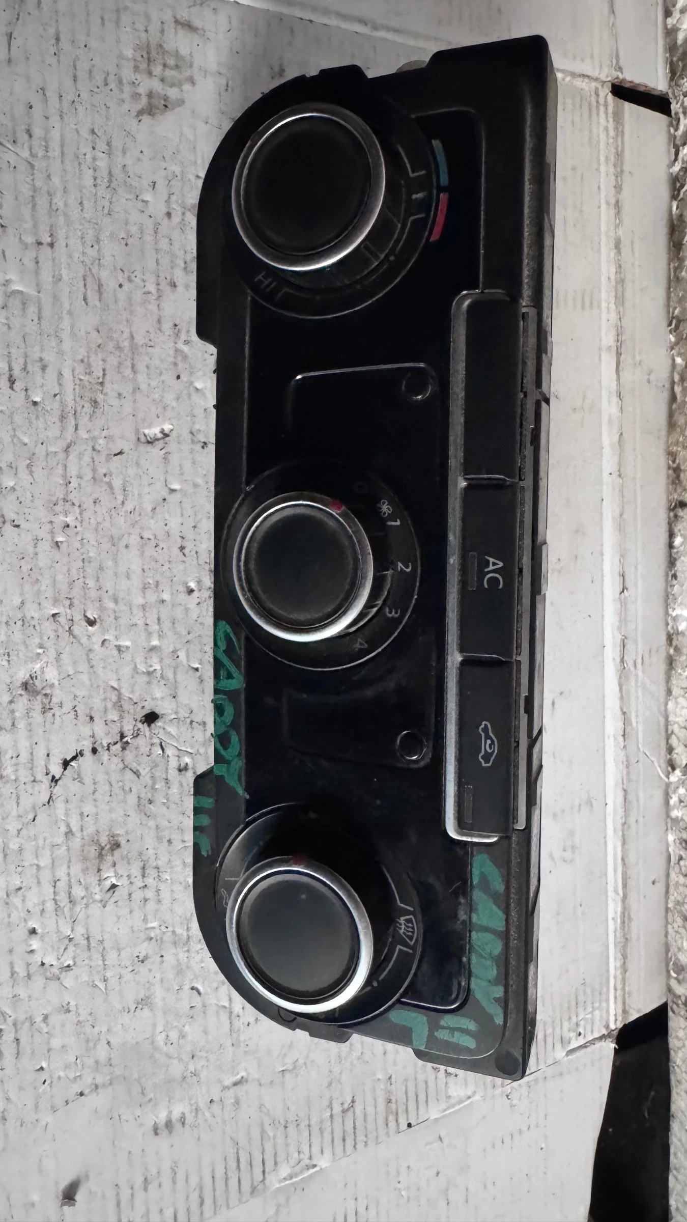   /  /  a VW Caddy - 5HB009751-58 | Mobile.bg   1