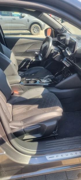 Peugeot 2008 GT line, снимка 11