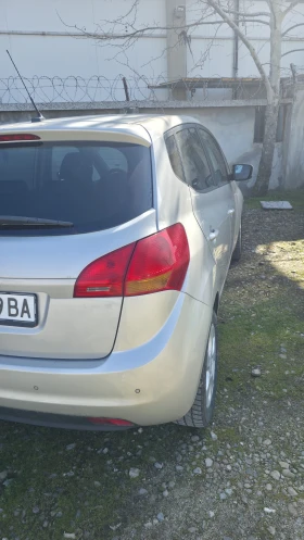 Kia Venga - 3899 € / 7625.78 лв. - 52702788 6