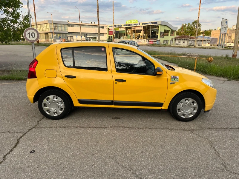 Dacia Sandero 1.2 75кс, снимка 5 - Автомобили и джипове - 46708811