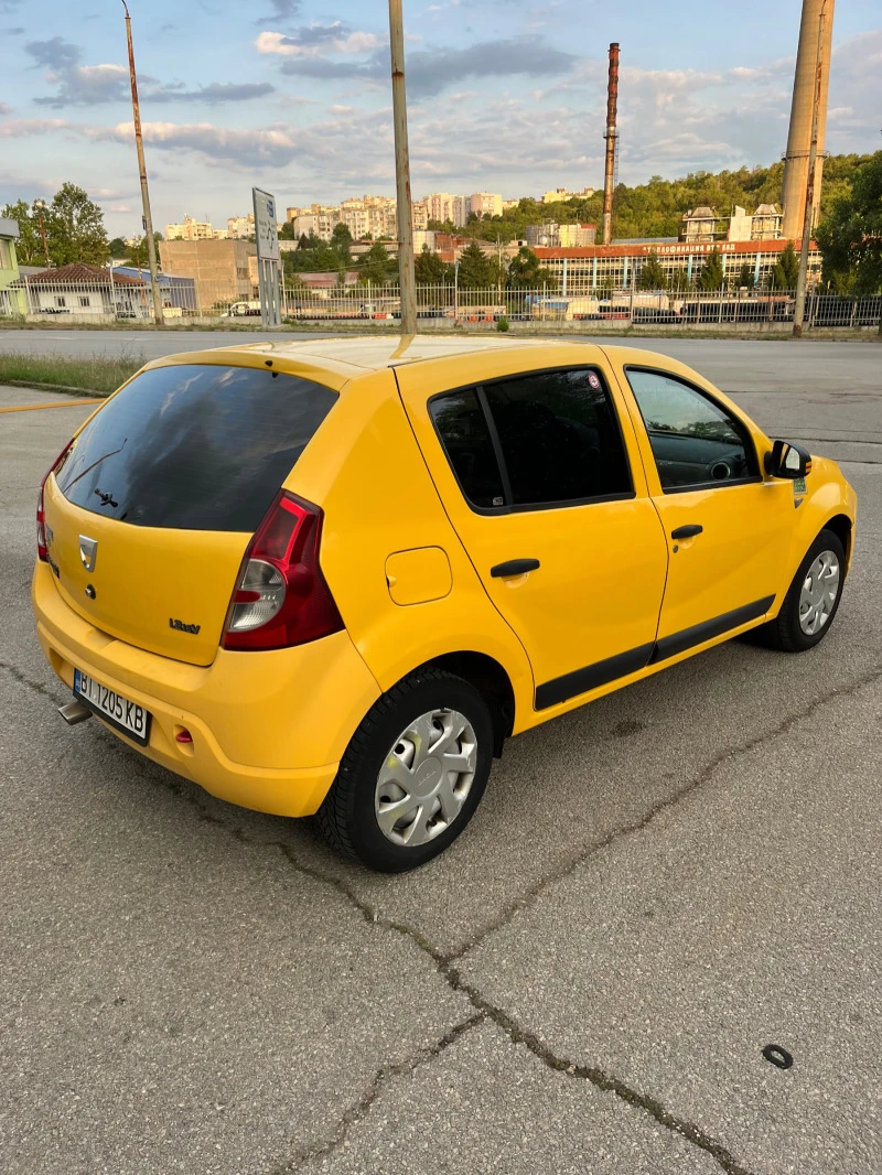 Dacia Sandero 1.2 75кс, снимка 4 - Автомобили и джипове - 46708811