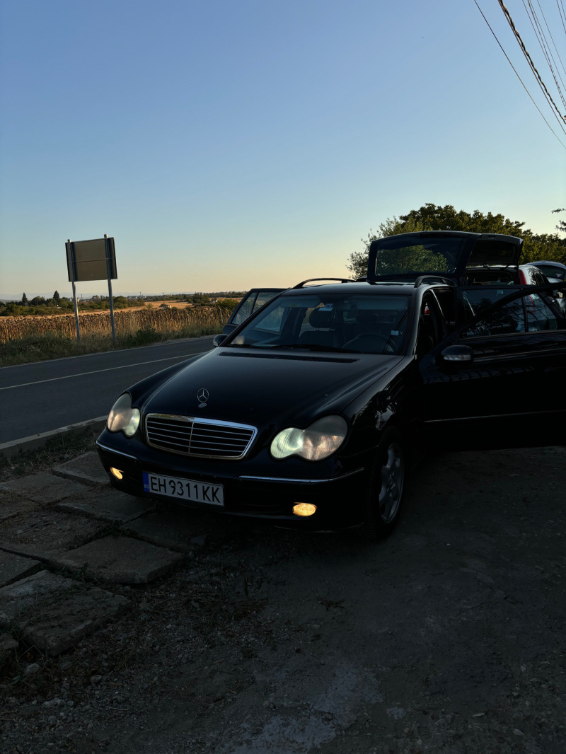 Mercedes-Benz C 240 2.4 бензин, снимка 1 - Автомобили и джипове - 47280016