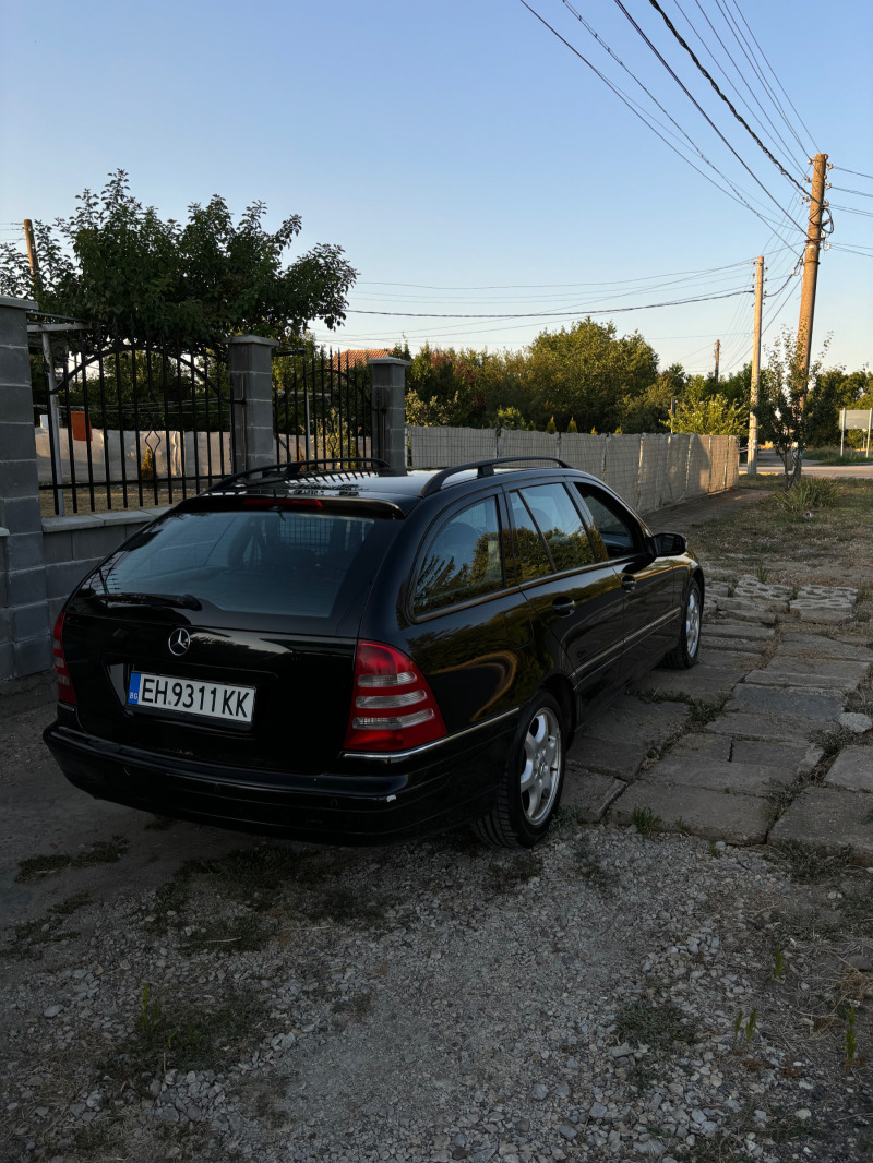 Mercedes-Benz C 240 2.4 бензин, снимка 2 - Автомобили и джипове - 47280016