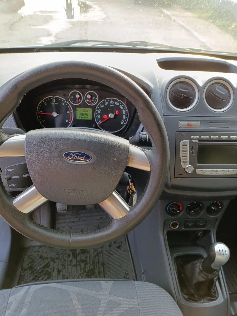 Ford Connect 1.8 DCI, снимка 10 - Автомобили и джипове - 48495589