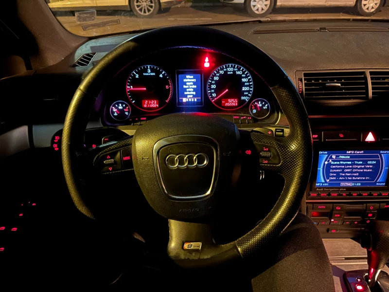 Audi A4 2.0 TDI BPW, снимка 12 - Автомобили и джипове - 47947476