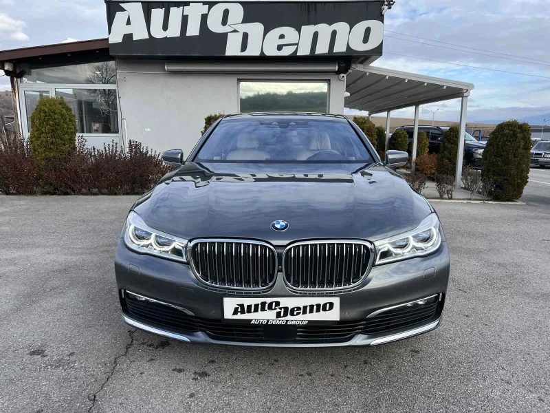 BMW 740 XDRIVE, снимка 2 - Автомобили и джипове - 48210202