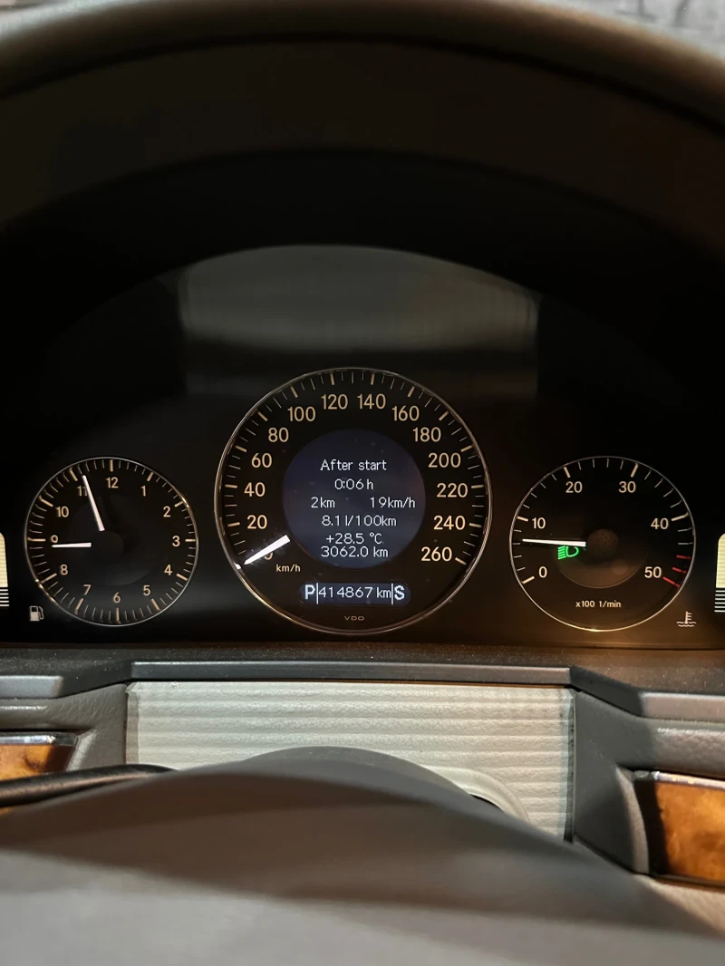 Mercedes-Benz E 320 Elegance, снимка 10 - Автомобили и джипове - 50031697