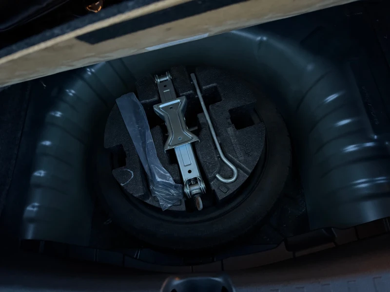 Nissan Micra 1.0 IGT BOSE 360Кам Кейлес , снимка 17 - Автомобили и джипове - 52641700