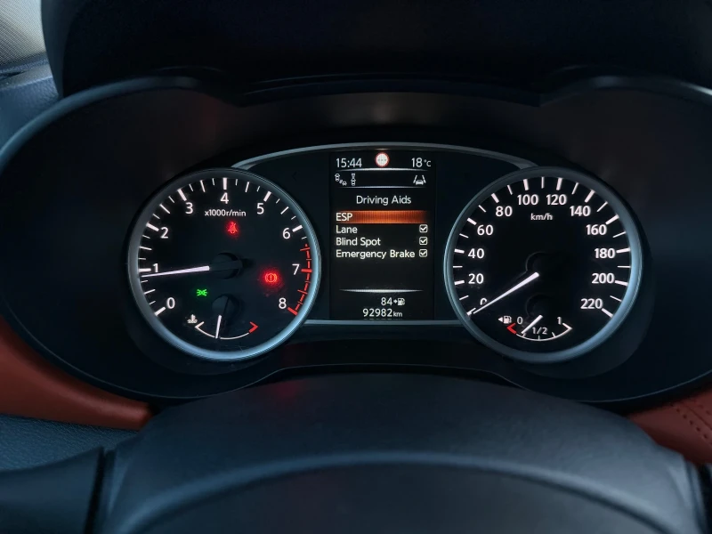 Nissan Micra 1.0 IGT BOSE 360Кам Кейлес , снимка 12 - Автомобили и джипове - 52641700