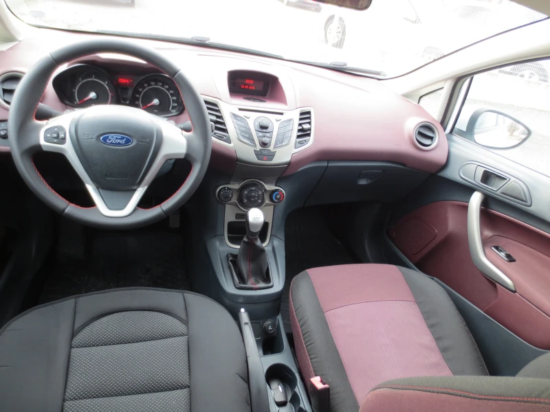 Ford Fiesta 1.4HDI, снимка 12 - Автомобили и джипове - 53185050