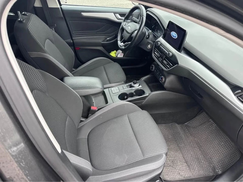 Ford Fiesta 1.5 TDCI , снимка 6 - Автомобили и джипове - 53454168