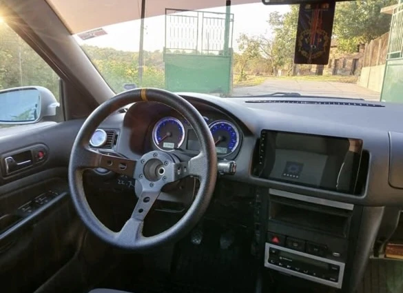 VW Golf, снимка 2 - Автомобили и джипове - 48798703